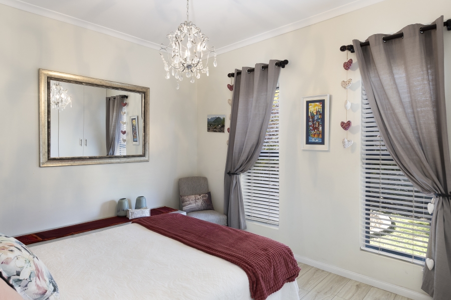 3 Bedroom Property for Sale in Heritage Park Western Cape